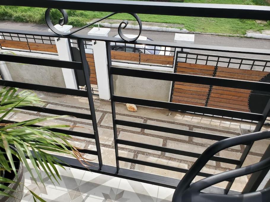 'The Solace' New Luxury Modern 1Bed 1Bath Apt. Portmore Zewnętrze zdjęcie